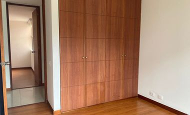 45155 Apartamento en arriendo en el sector Loma de los Benedictinos