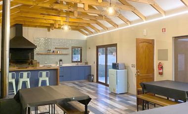 Vendemos en Temuco  amplio quincho camino a Botrolhue