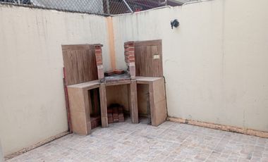 Casa en Alquiler Urbanización Villa Bonita, 3 dormitorios, conjunto cerrado