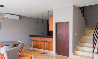 Casa en venta con alberca en privada residencial.