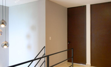 Casa en venta con alberca en privada residencial.
