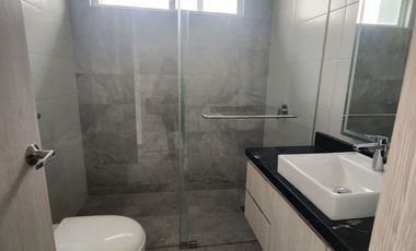 Samborondon, Alquilo Hermoso Departamento de Estreno