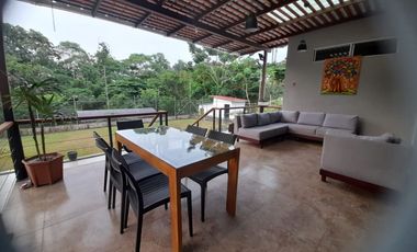 VENTA DE CASA POR LA VÌA CHONE EN URB. PRIVADA