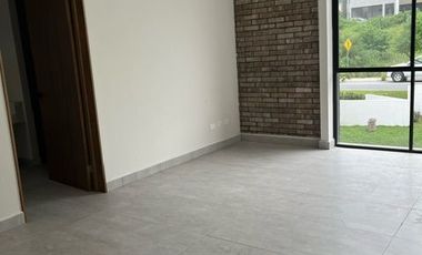 Casa en Venta en Cumbres Elite