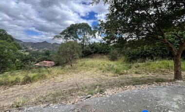 Terreno en venta en sector San José cerca del centro de Malacatos