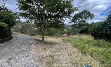 Terreno en venta en sector San José cerca del centro de Malacatos