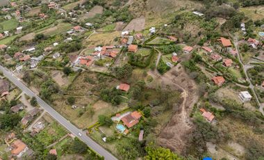 Terreno en venta en sector San José cerca del centro de Malacatos