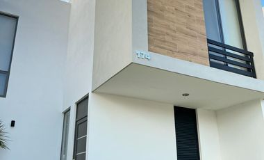 CASA EN RENTA EN CAPITTALA, Residencial a 400 MTS DEL HOSPITAL DE ALTA ESPECIALIDAD ZONA SUR