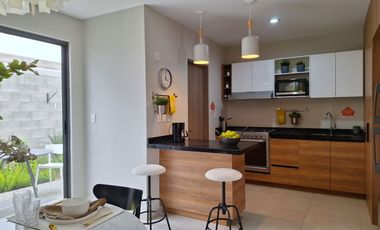 CASA EN RENTA EN CAPITTALA, Residencial a 400 MTS DEL HOSPITAL DE ALTA ESPECIALIDAD ZONA SUR