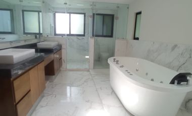 CASA EN VENTA EN CONJUNTO EN TECAMACHALCO REMODELADA CON Seguridad