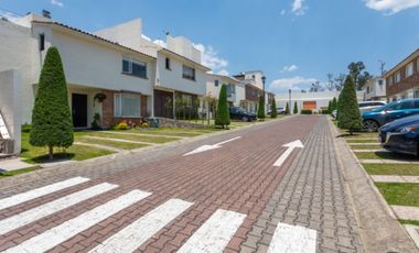 CASA EN VENTA EN BOSQUES DEL LAGO