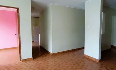 Casa de 2 Pisos con 2 Cocheras en Venta, Ideal para Remodelar 180M2