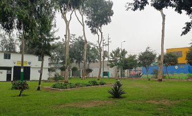 Casa de 2 Pisos con 2 Cocheras en Venta, Ideal para Remodelar 180M2