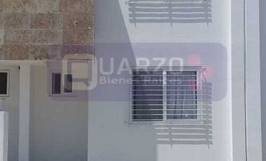 ¡Casa amueblada en Los Encinos, Qro. de 3 recámaras y 3 baños completos!