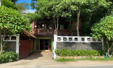 Riverside Lanna 3 Bedroom Pool Villa in Hang Dong
