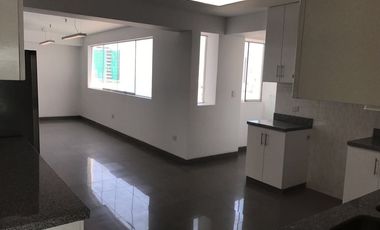 VENDO PRECIOSO DUPLEX  con Vista a parque y al mar