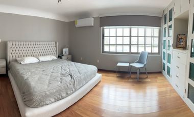 Excelente casa en uno de los condominios mas seguros en el sur de la ciudad, rodeado de bosque