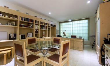 Excelente casa en uno de los condominios mas seguros en el sur de la ciudad, rodeado de bosque