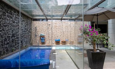 Excelente casa en uno de los condominios mas seguros en el sur de la ciudad, rodeado de bosque
