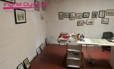 Vendo terreno comercial, excelente y céntrica ubicación, con construcción antigua