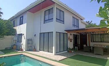 GRAN CASA 5D 4B PISCINA CONJUNTO RESIDENCIAL CERRADO A 1 CUADRA MALL ALTO PEÑALOLEN