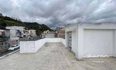 Se vende casa en La Urbanización Sierra Nevada -Loja