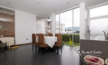 Se vende casa en La Urbanización Sierra Nevada -Loja