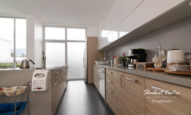 Se vende casa en La Urbanización Sierra Nevada -Loja