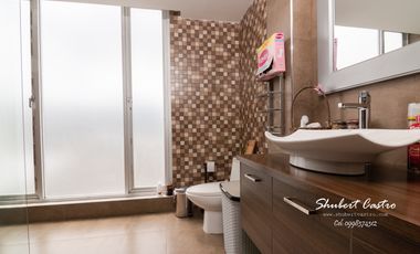 Se vende casa en La Urbanización Sierra Nevada -Loja