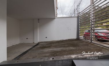Se vende casa en La Urbanización Sierra Nevada -Loja