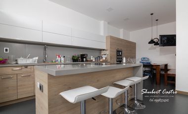 Se vende casa en La Urbanización Sierra Nevada -Loja
