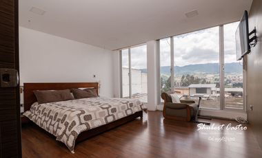 Se vende casa en La Urbanización Sierra Nevada -Loja