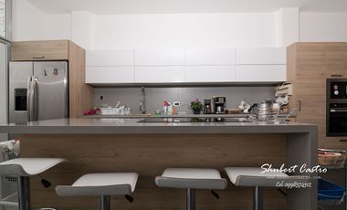 Se vende casa en La Urbanización Sierra Nevada -Loja