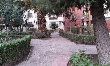 Depto. en Calle San Isidro, Metro Matta, Santiago Centro.