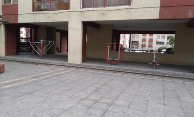 Depto. en Calle San Isidro, Metro Matta, Santiago Centro.