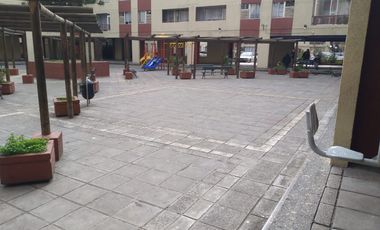 Depto. en Calle San Isidro, Metro Matta, Santiago Centro.