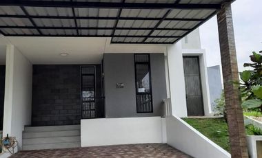 DISEWAKAN RUMAH CLUSTER TAMAN SIMPRUK - Lippo Cikarang