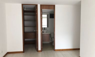 45227 Apartamento en arriendo en el sector Loma de las Brujas
