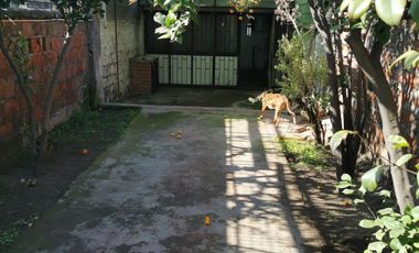 Vendo casa ubicada a pasos de Av. Carlos Valdovinos