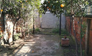 Vendo casa ubicada a pasos de Av. Carlos Valdovinos