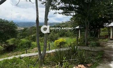 Se Vende Lote Predio Semiurbano en la vereda Lagunetas – Girón