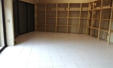 Arrendamos en Temuco local en Edificio Centro Mayor con GC incluidos