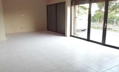 Arrendamos en Temuco local en Edificio Centro Mayor con GC incluidos
