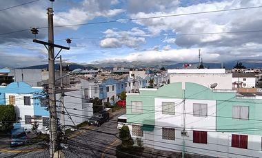 Venta de Casa en  conjunto - Calderon