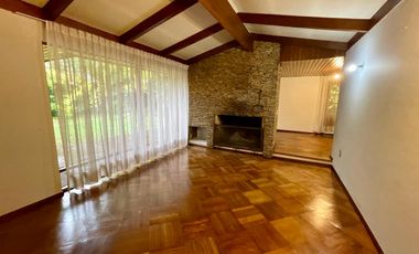 Linda Casa Ubicada En Pasaje Lorena, Próxima Av. Alemania
