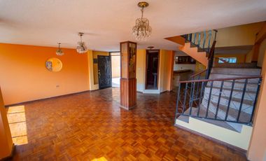Casa en venta Monjas Orquideas 4 Pisos 452.7 3m2