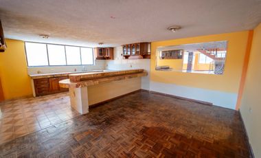 Casa en venta Monjas Orquideas 4 Pisos 452.7 3m2