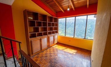 Casa en venta Monjas Orquideas 4 Pisos 452.7 3m2