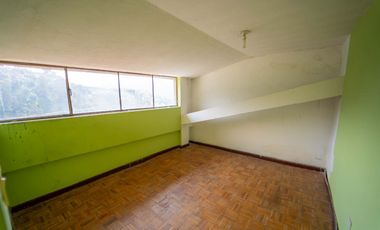 Casa en venta Monjas Orquideas 4 Pisos 452.7 3m2