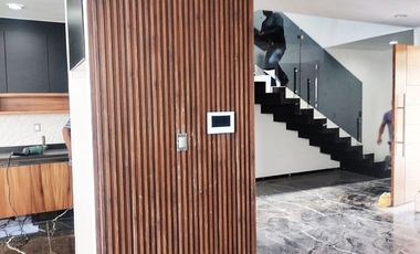 Venta de Residencia de lujo Nueva en Lombardía.